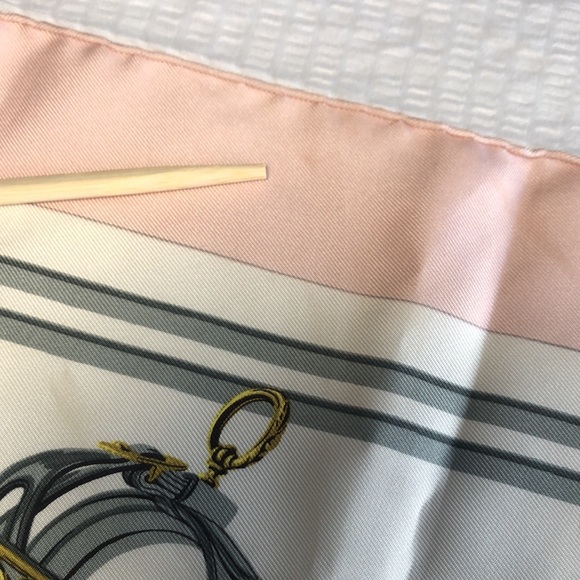✨Hermès “Brides de Gala” silk scarf✨ - Picture 13 of 13